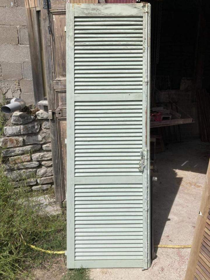 Ancienne porte avant décapage Le Vigan