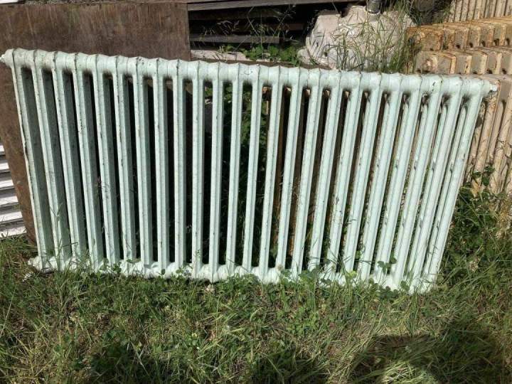 Radiateur avant décapage Le Vigan